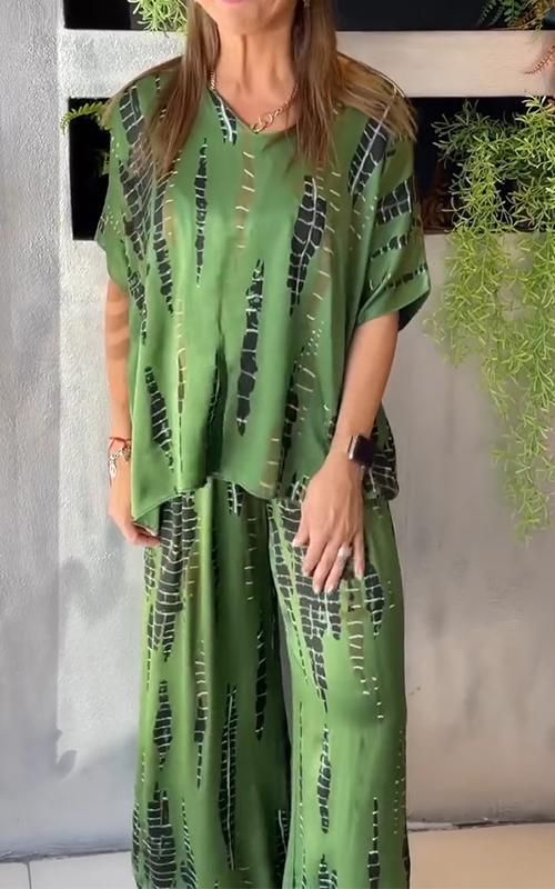 🔥 Buy 2 get free shipping🔥  Satin two-piece set with neckline at the tip ✨-5